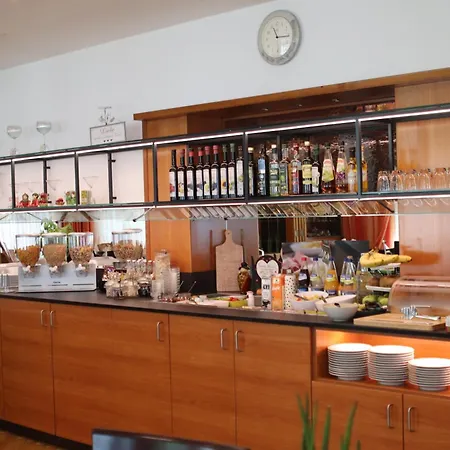 Ξενοδοχείο Restaurant Thum 3*
