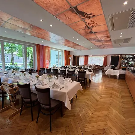 Ξενοδοχείο Restaurant Thum 3*