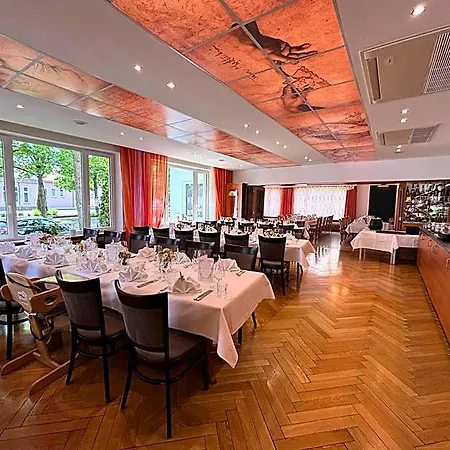 Restaurant Thum Ξενοδοχείο