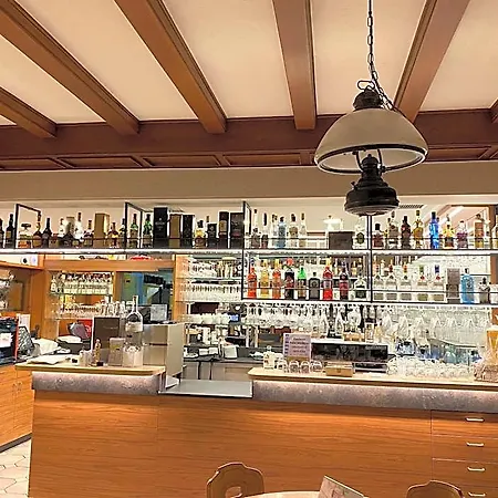 Restaurant Thum Ξενοδοχείο